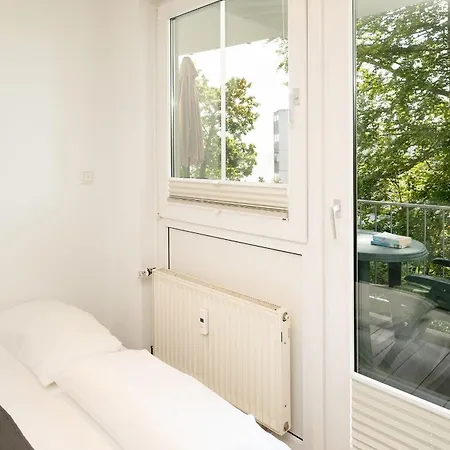 Apartment Residenz Am Yachthafen 3 *